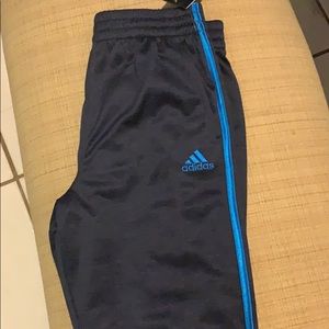 Adidas kids size large 14/16